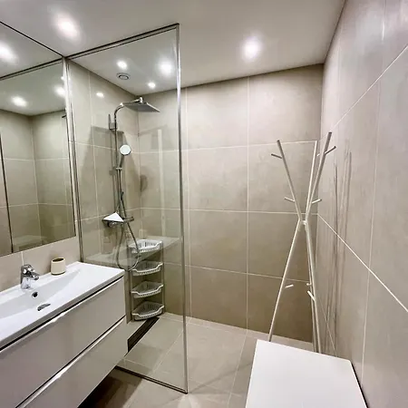 Bel Climatise Avec Piscine Et Parking A Juan Les Pins, A 5 Min Du Centre Et Plages - Fr-1-789-4 Antibes